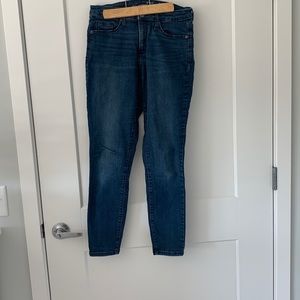 Universal Thread High Skinny